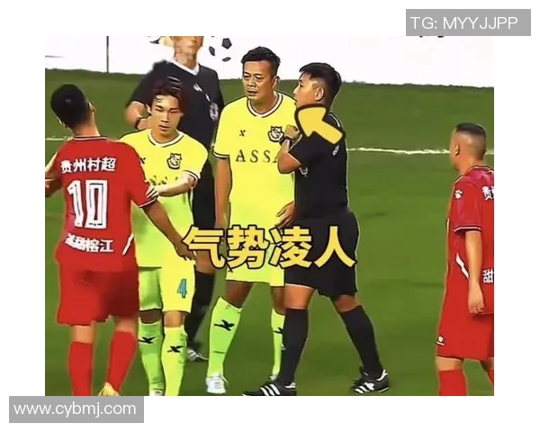 足球明星在比赛中意外踢人引发争议视频曝光引发热议